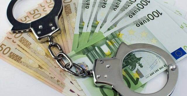 LA FINE DEL DENARO CONTANTE IN ITALIA